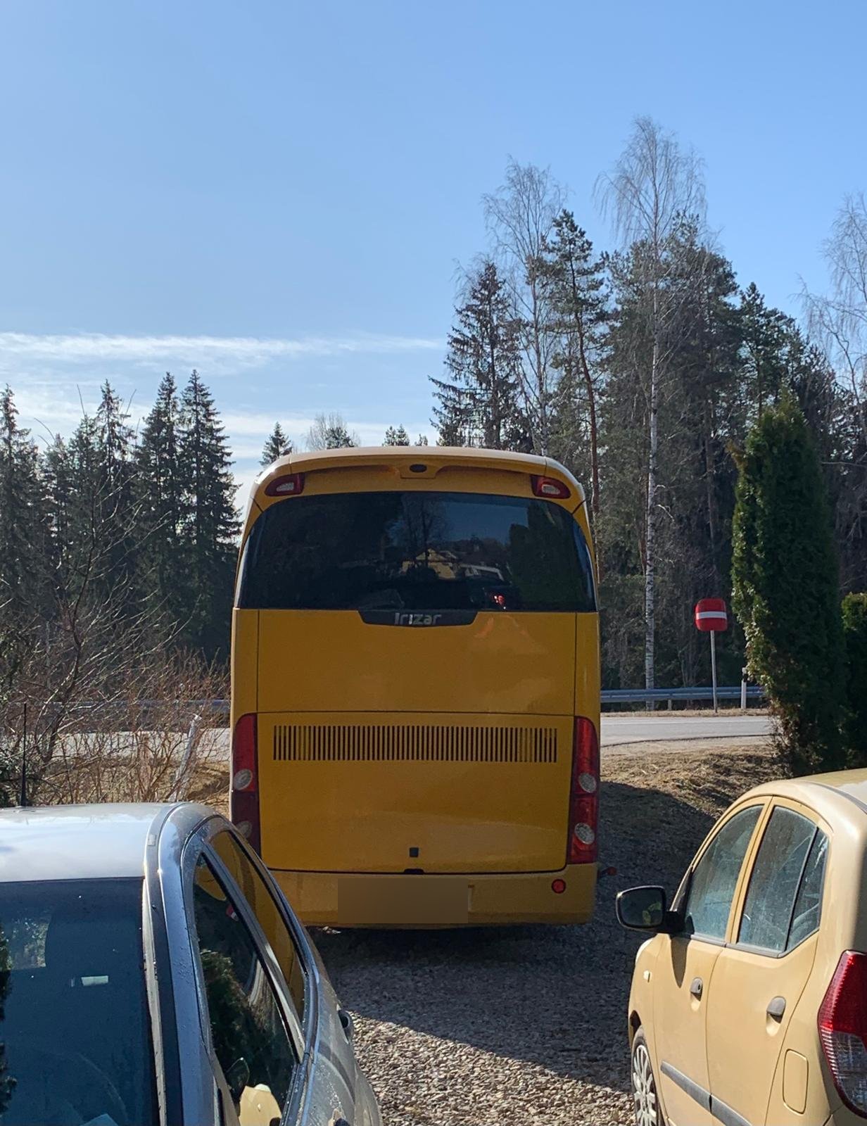 Автобус на парковке